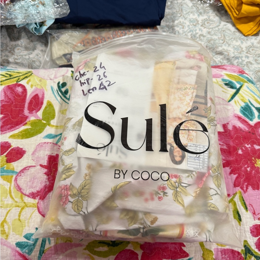 Sule Floral Print Garment